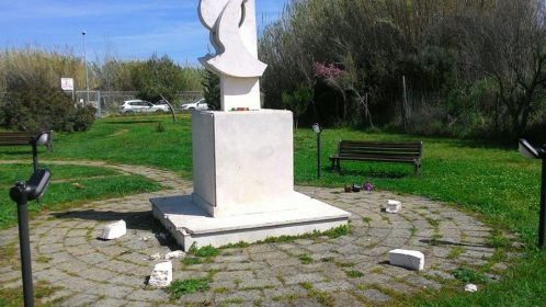 Ostia, vandali, monumento, Pasolini