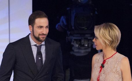 Gonzalo Higuain, Alessandra Amoroso, C'è Posta per Te, Maria De Filippi